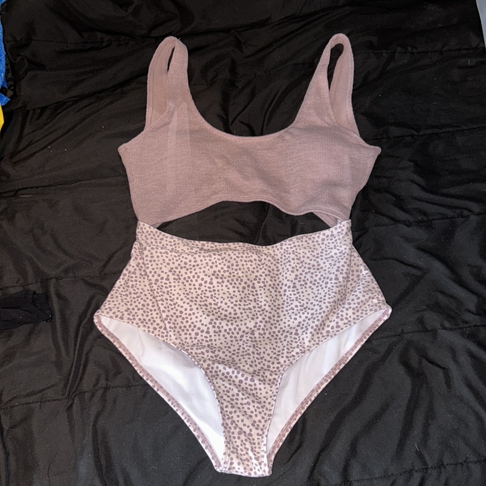 One piece swimsuit